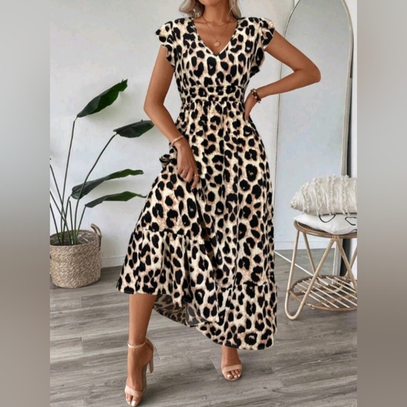 Shirred Ruffle Trim Cap Sleeve, Cinched Waist, Flared Hem, Vintage Le - Picture 3 of 7